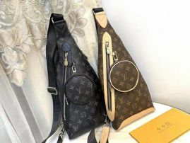 Picture of LV Mens Bags _SKUfw132571521fw